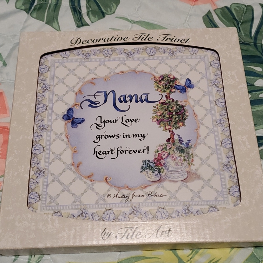 Decorative  tile trivet